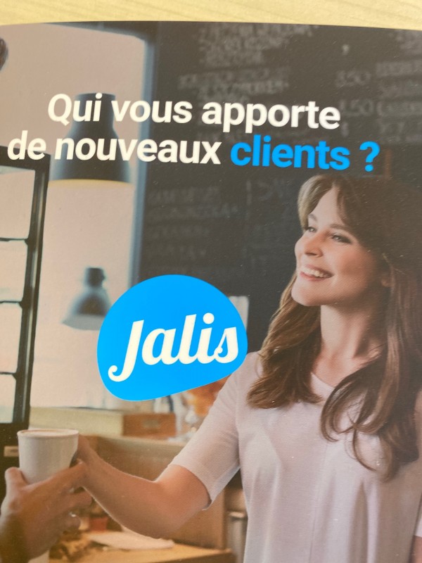 Trouver un professionnel pour monter un plafond non démontable à Bordeaux 