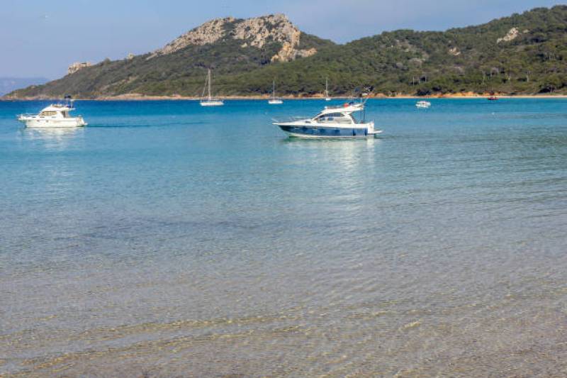 Location de bateaux à petit prix au départ de l'île de Porquerolles